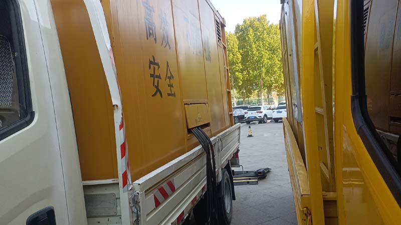 达拉特如何判断柴油发电机组和UPS电源的切换时间是否符合要求？